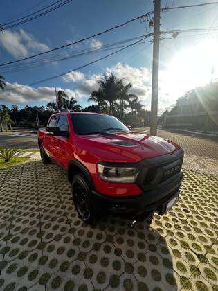RAM 1500 5.7 V8 GASOLINA REBEL CD 4X4 AUTOMÁTICO